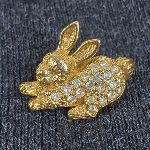 Easter Bunny Rabbit Hat Pin Vtg Avon Gold Tone With Rhinestones Tack Pin Brooch - Picture 7 of 8